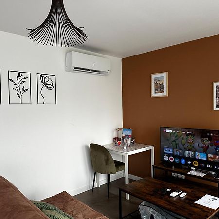 Maison La capucine sur Quai de Seine, wifi, machine à laver, parking privé gratuit Vernon  Exterior foto