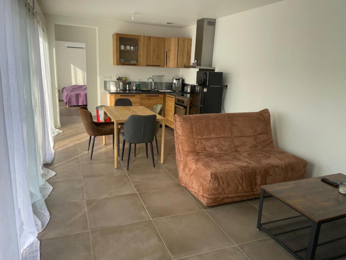 Maison La capucine sur Quai de Seine, wifi, machine à laver, parking privé gratuit Vernon  Exterior foto